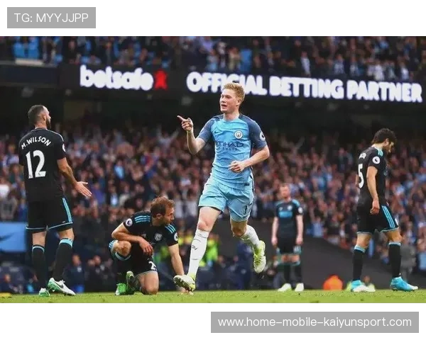 德布劳内连续直线传球让曼城掌控所有推进速度